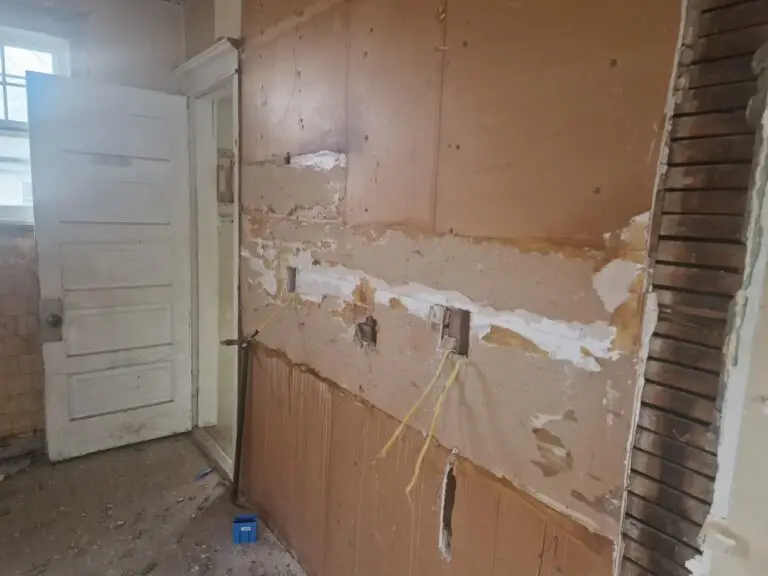 Electrical rough-in in the kitchen